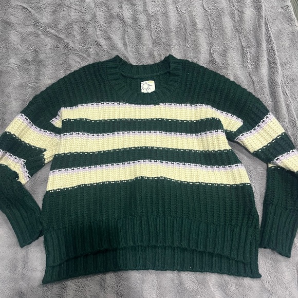 Aerie Striped Cozy Oversized Knitted Sweater Size Medium Green and Cream Colored - Picture 2 of 10